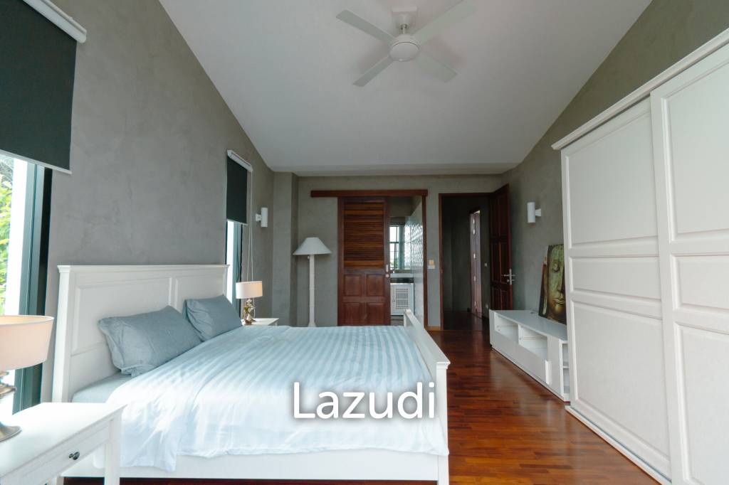 picture Luxurious 2 Storey 3 Bed Pool villa with Stunning Sea and Mountain view - 25/56