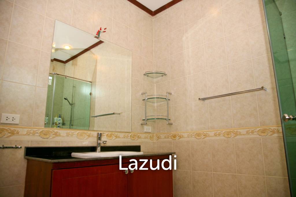 picture 2 Storey 4 Bed  Pool Villa near Town - 26/39