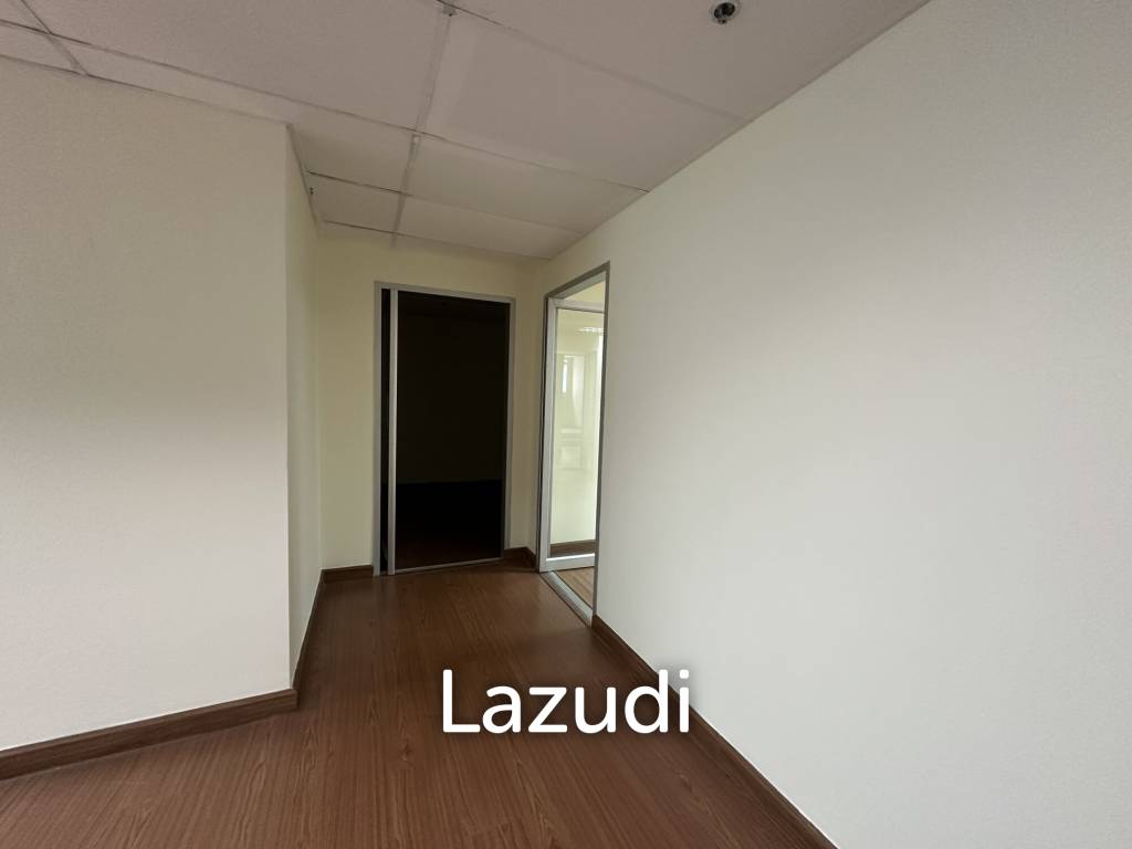 picture Elegant Office Space for Sale in Watthana Bangkok - 3/5