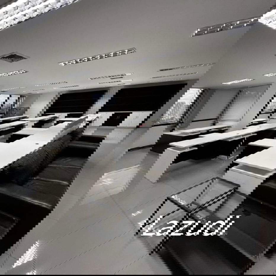 รูป Modern Furnished Office Space in Khlong Tan Nuea Bangkok - รูปที่ 7/28