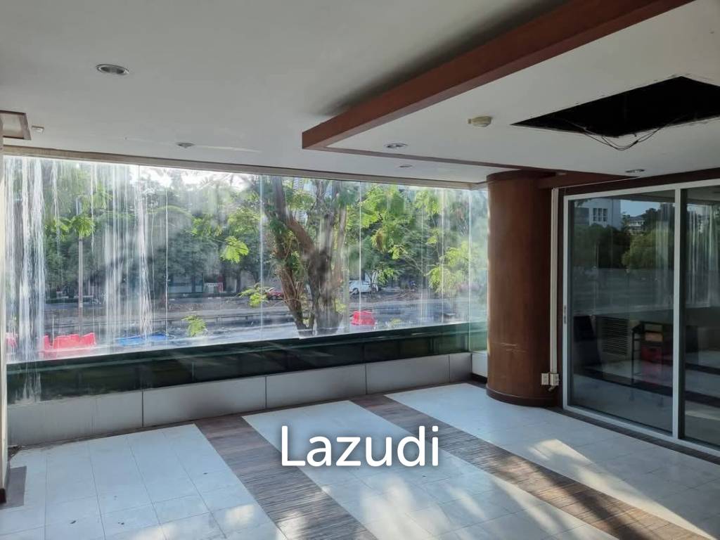 รูป Turnkey 5-Storey Corner Building for Rent – Sathorn Area - รูปที่ 8/9