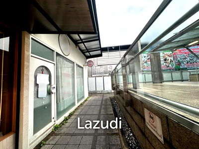 พื้นที่ขายของให้เช่า : ร้านค้าสำเร็จรูปขนาด 24 ตร.ม. ใกล้ BTS สุธิสาร ห้วยขวาง กรุงเทพ