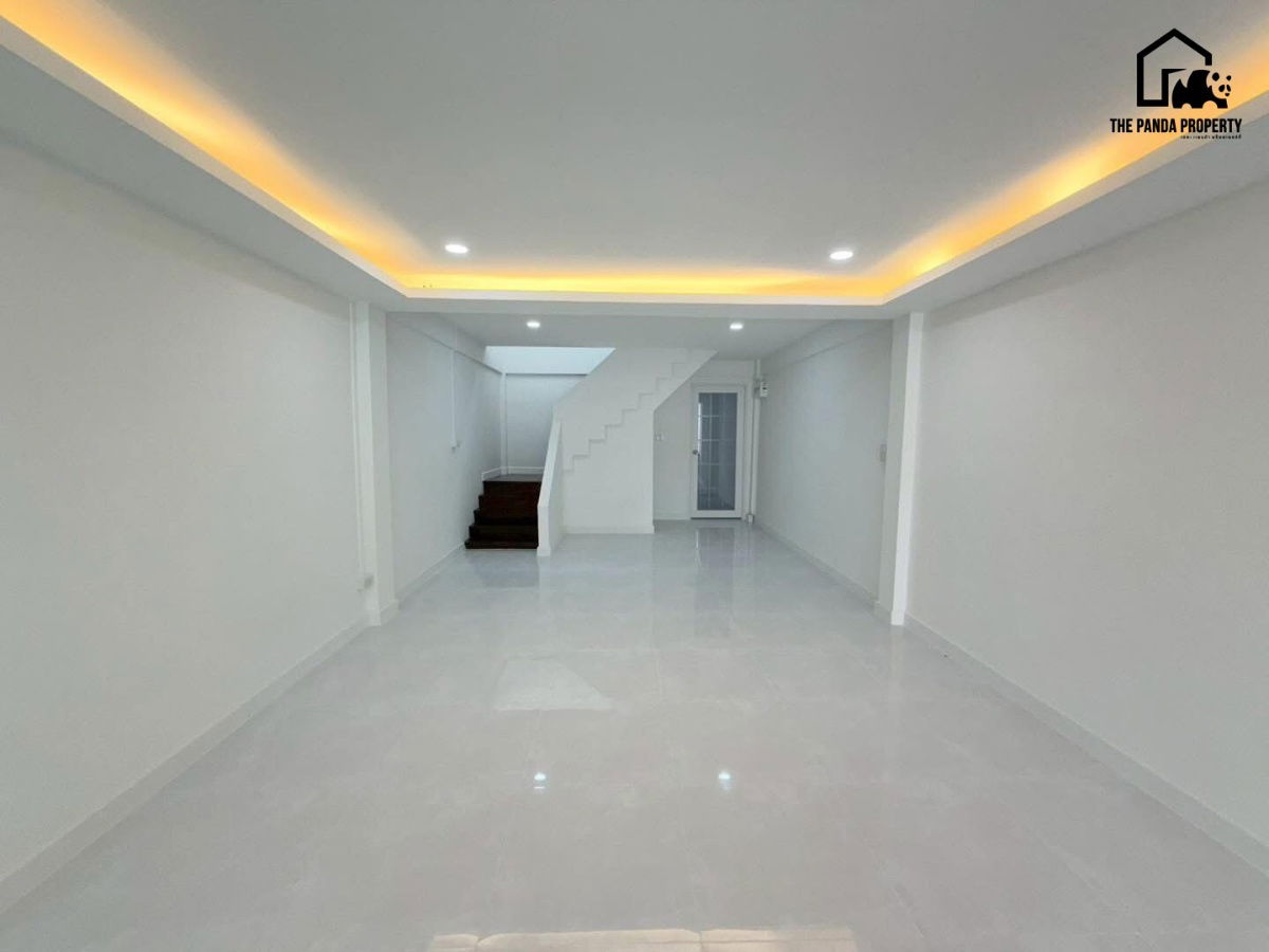 รูป  ทาวน์เฮาส์รีโนเวท 2 ชั้น ซอยเสนานิคม 1 - รูปที่ 4/19