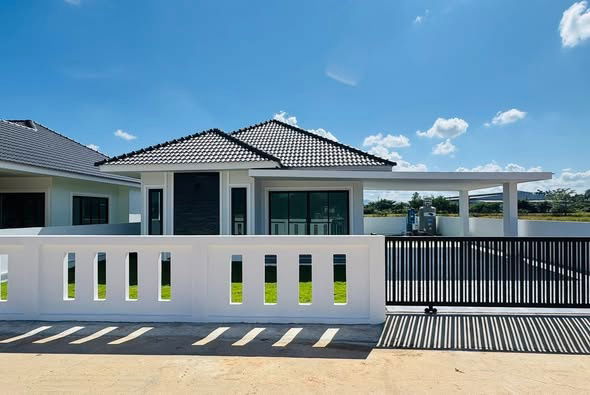 picture Single-storey detached house for sale  2 bedrooms 2 bathrooms and 1 parking. - 1/15