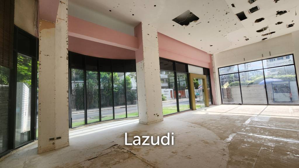 รูป 184SQM Retail Space with High Ceilings in Phrom Phong Soi 39 Resident Building– Perfect for Spa, Retail or Restaurant - รูปที่ 10/11