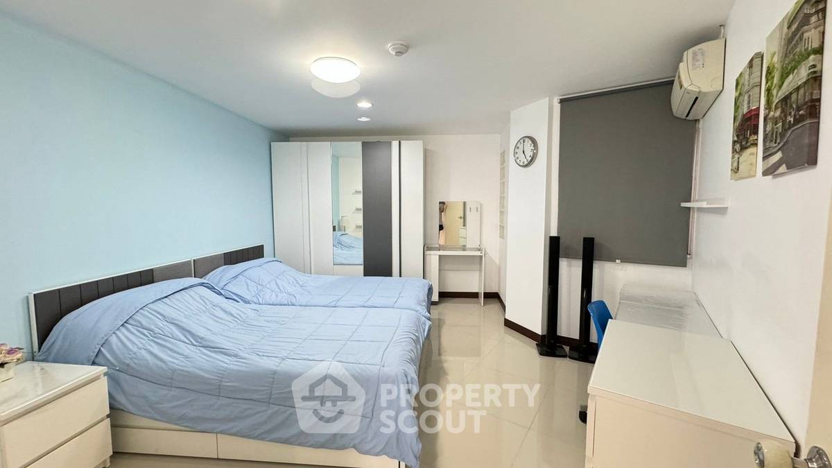 picture 2-BR Condo at Rama Harbour View Condominium in Surasak (ID 2454602) - 11/27