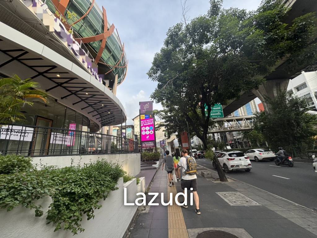 รูป Sukhumvit Main Road Phrakhanong Retail Space | 158.1 sqm Next to Starbucks in Famous Community Mall - รูปที่ 9/11