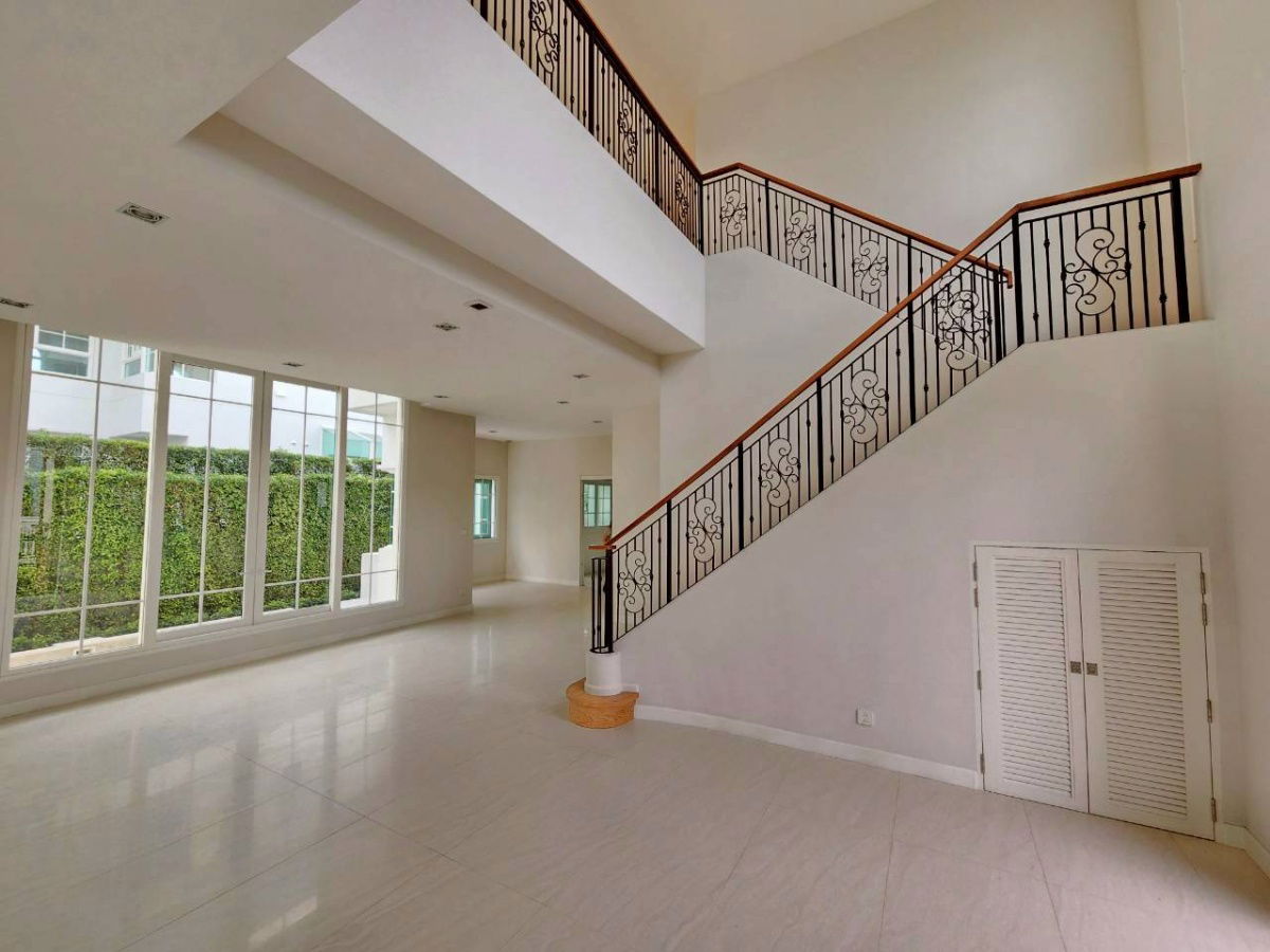 รูป ขายบ้านเดี่ยวหรู เดอะแกรนด์ ปิ่นเกล้า ติด ถ.พระบรม แบบบ้านใหม่ 4ห้องนอน พร้อมสระ 4-5จอด แปลงส่วนตัว จาก 29.9mb เหลือเพียง 24.5 mb!!  - รูปที่ 11/33