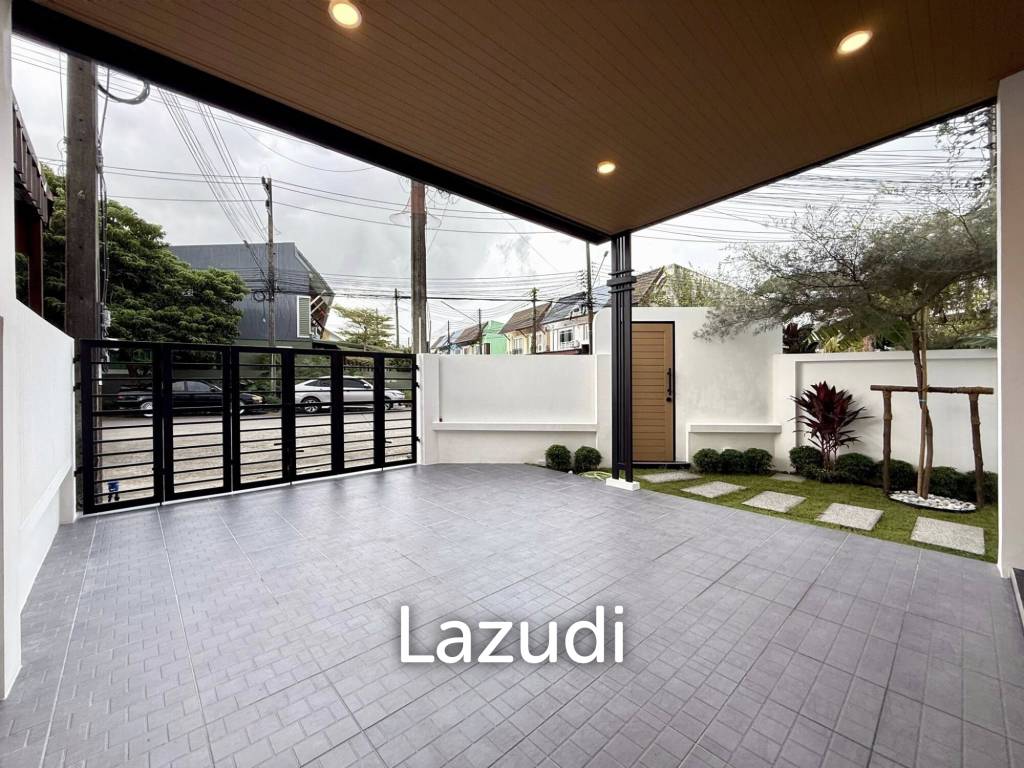 picture Fully Renovated Modern 3-Bedroom Townhouse in Kathu - 35/38