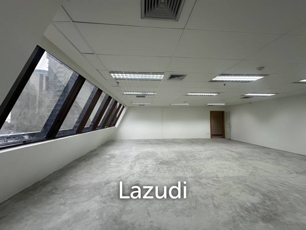 รูป พื้นที่สำนักงานให้เช่าที่ Chartered Square บางรัก กรุงเทพฯ - รูปที่ 5/5