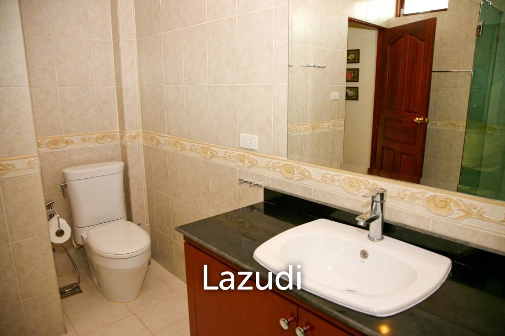 picture 2 Storey 4 Bed  Pool Villa near Town - 27/39