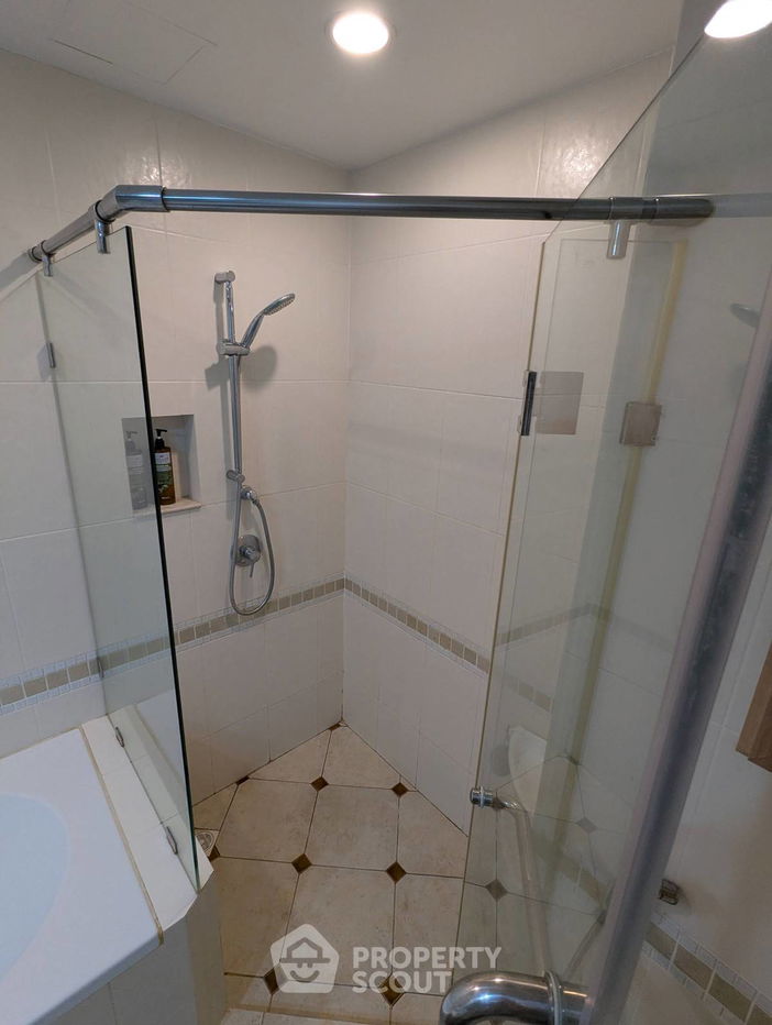 รูป คอนโด 1-ห้องนอน ที่ บ้าน สิริ สุขุมวิท 10 คอนโดมิเนียม ใกล้ BTS นานา (ID 2454204) - รูปที่ 13/20