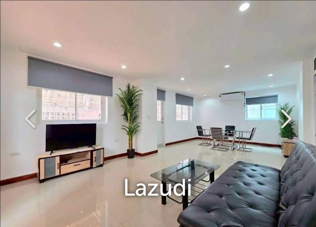 picture 3 Beds 3 Baths 400 SQ.M.  House  in Central Pattaya - 2/30