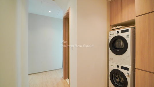 🛏️ 2 ห้องนอน - 🛁 2.5 ห้องน้ำ - 🏙️ Sea Views - 🌏 ชื่อชาวต่างชาติ - 🏢 Once WongAmat - รหัส: OW06