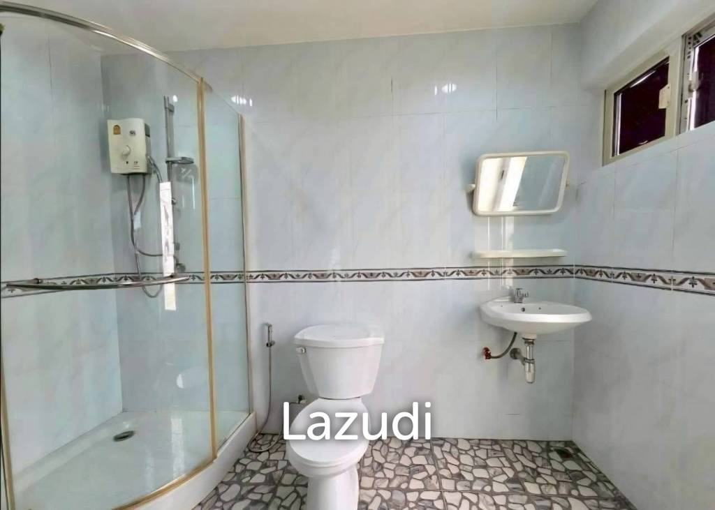 picture 3 Beds 3 Baths 400 SQ.M.  House  in Central Pattaya - 26/30