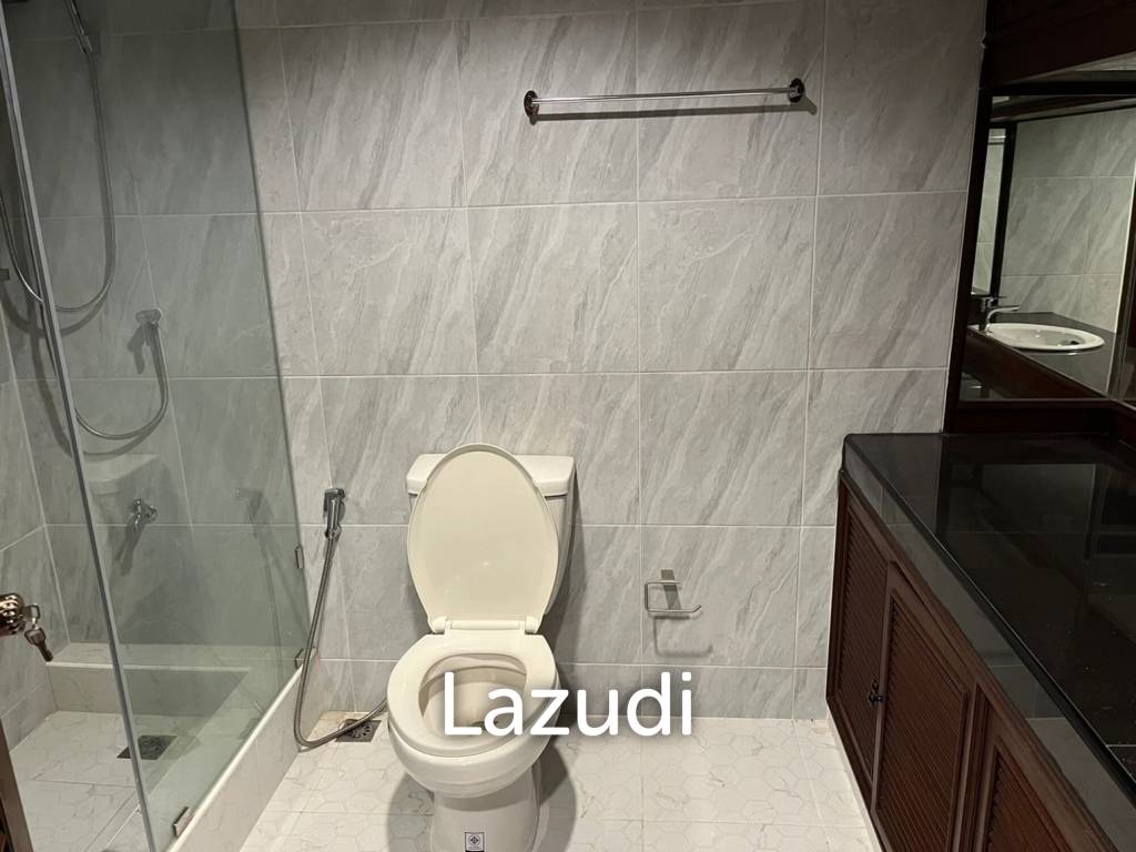 รูป Luxurious 4-Storey Townhouse in Sathon Bangkok - รูปที่ 8/10