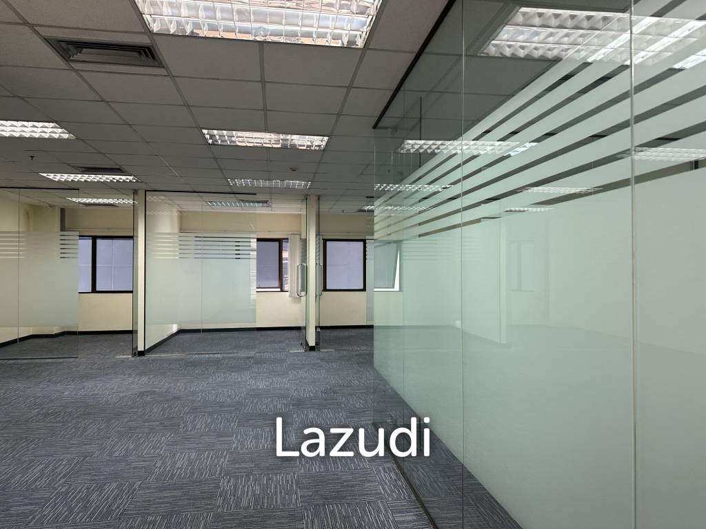 picture Spacious Office in Prime Bangkok Location - 1/5