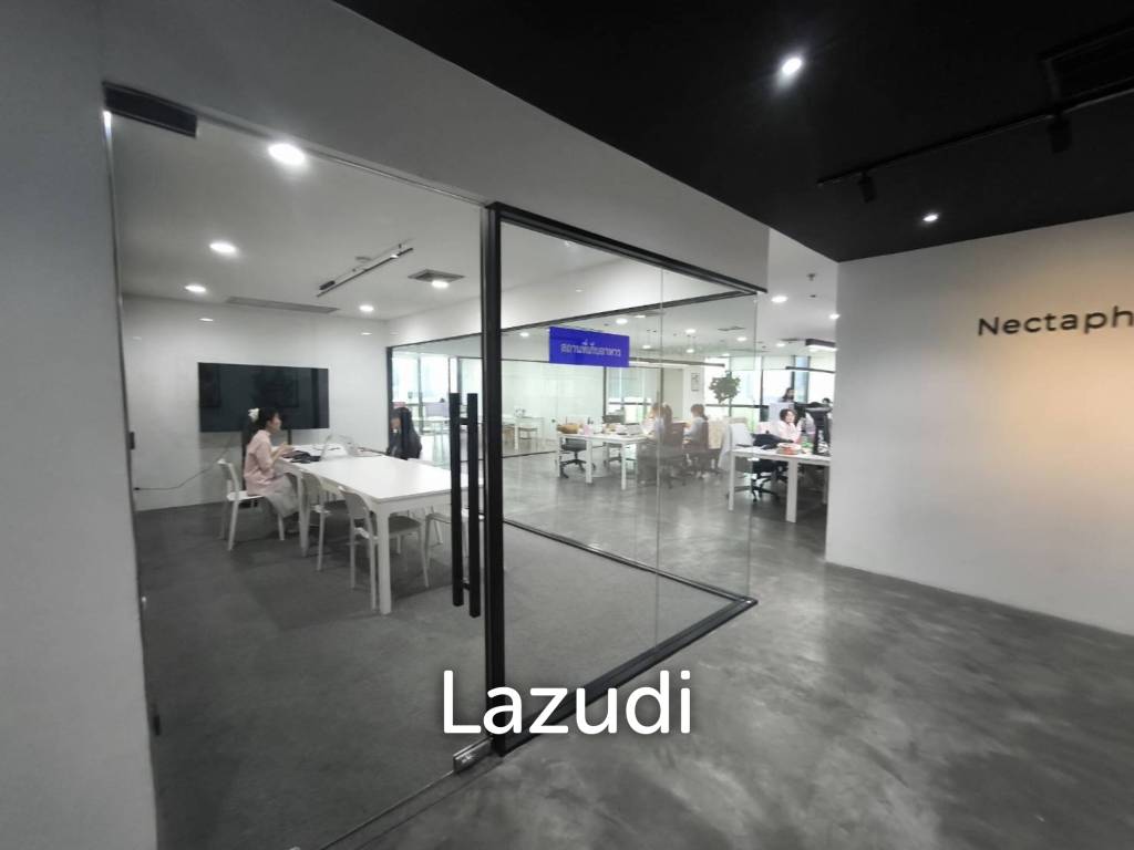 รูป สำนักงานโมเดิร์นที่หรูหราและกว้างขวางใจกลางคลองเตย กรุงเทพฯ - รูปที่ 4/10