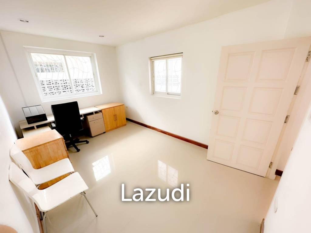 picture 3 Beds 3 Baths 400 SQ.M.  House  in Central Pattaya - 10/30