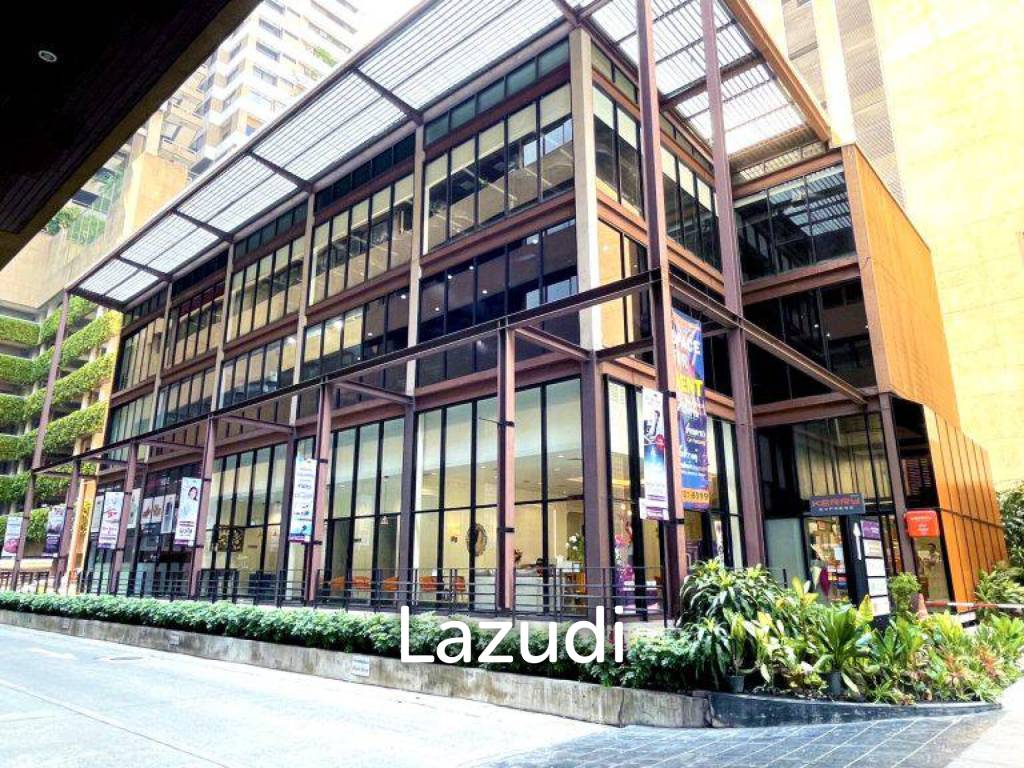 รูป Main Road Asok Office Building Large Retail Space for  a Showroom, Clinic, Spa or Cafe Ground Floor - รูปที่ 5/6