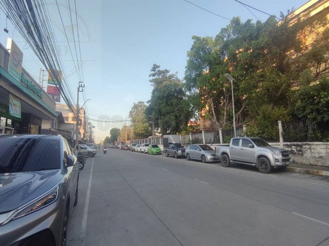 picture Worthwhile Investment – 6-Storey Dormitory, 144 Rooms, 4 Buildings on 200 sq.w. Located in Bangphli Industrial Estate, Samut Prakan - 24/25