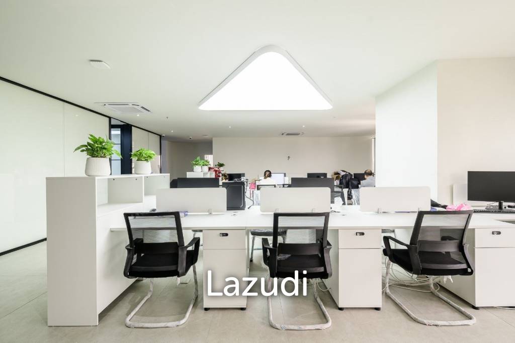 picture Premium Fully Furnished Office in Huai Khwang - 3/21