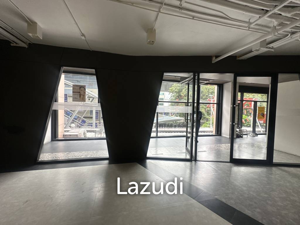 picture Silom Connect retail area connected to BTS Chong Nonsi. - 5/11