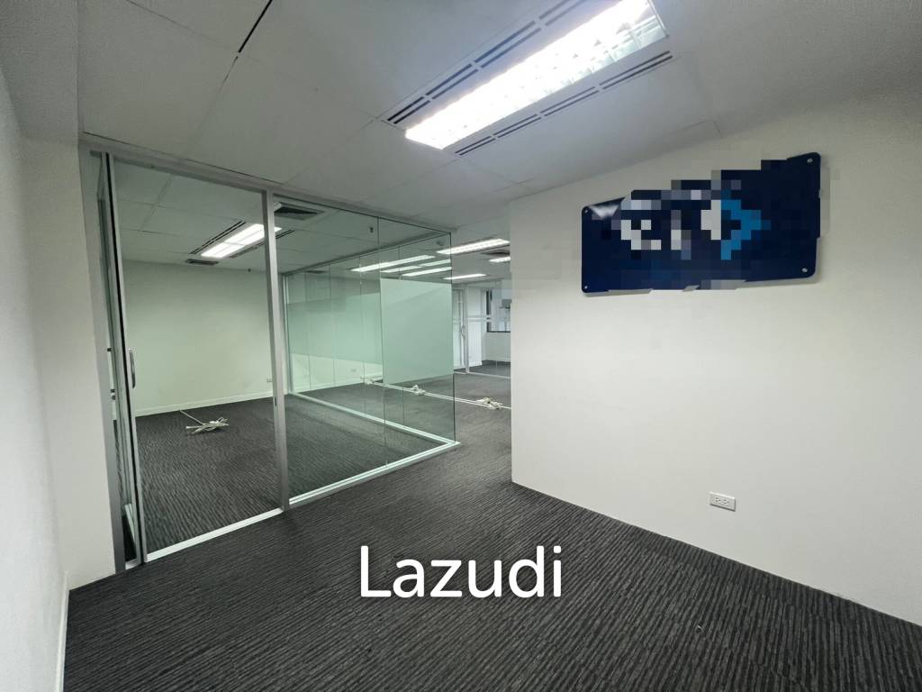 รูป ซื้อสำนักงานในย่านสีลม ที่ Chartered Square 86 ตรม 3 ห้อง - รูปที่ 1/11