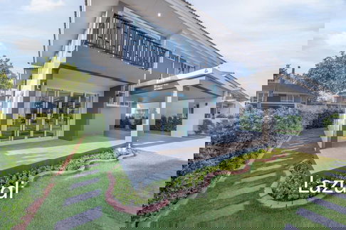 4 Beds 4 Baths 250 SQ.M La Vallee Residence