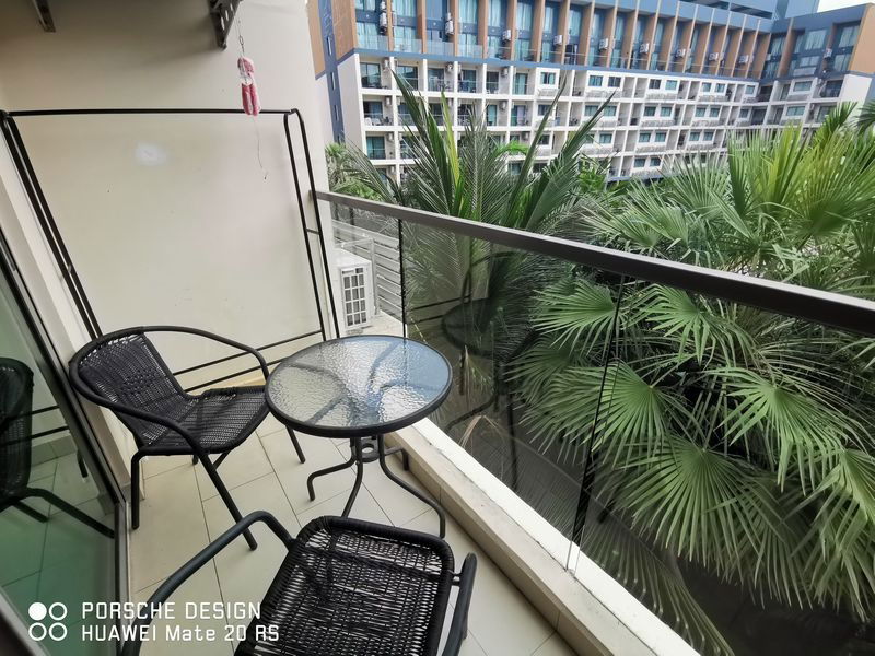 picture Condo for Sale in Pattaya – Laguna Beach Resort 2 | Foreigner Quota, Pool View - 13/17