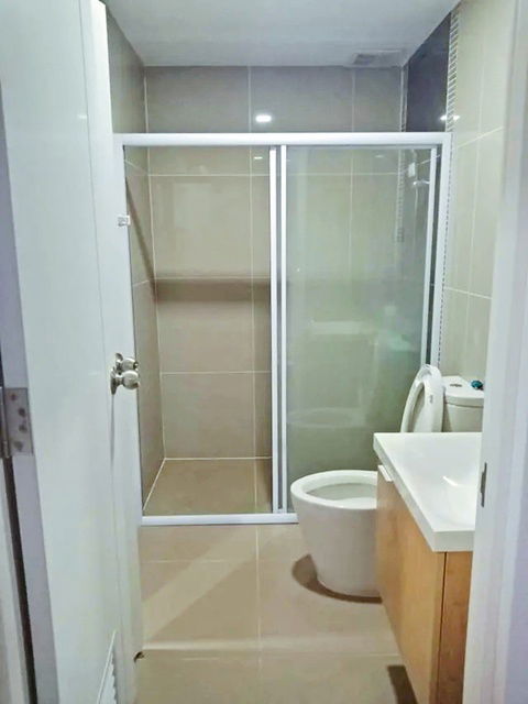 รูป นิมิตใหม่-ไมตรีจิต ลำลูกกา คลอง7 ให้เช่าทาวน์โฮม 2ชั้นติดถนนใหญ่ 18 ตร.วา. 145 ตร.ม. ตลาดเจริญกัลป์ คลอง.8 3นอน 2น้ำ - รูปที่ 3/8