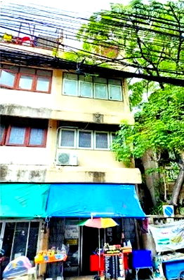 Shophouses for rent Siam Discovery : BTS PhayaThai 610m. Registration company accepted Ratchaprarop ARL 310m. Commercial building for ren