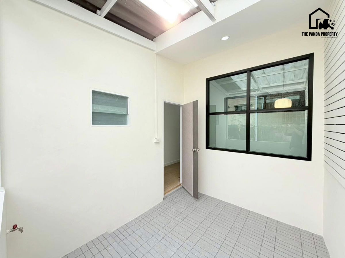 รูป  ทาวน์เฮาส์รีโนเวท 2 ชั้น ซอยเสนานิคม 1 - รูปที่ 15/19