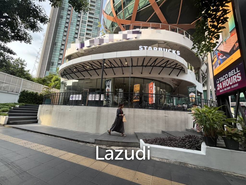 รูป Sukhumvit Main Road Phrakhanong Retail Space | 158.1 sqm Next to Starbucks in Famous Community Mall - รูปที่ 2/11