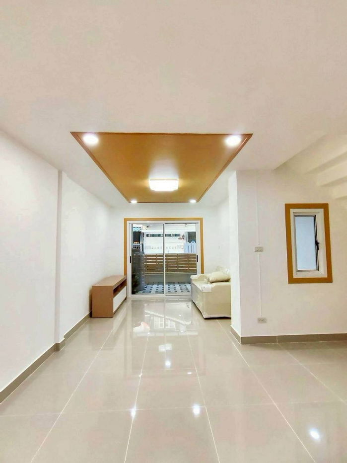 รูป ฟรีโอน! ทาวน์เฮ้าส์ 2 ชั้น บัวทอง 4 (คุณาภัทร) | 4 นอน ตกแต่งใหม่ พร้อมเทอเรส | 1.69 ลบ. - รูปที่ 8/19