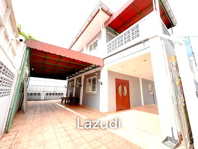 Houses for rent Bang Lamung Chonburi : 3 Beds 3 Baths 400 SQ.M.  House  in Central Pattaya