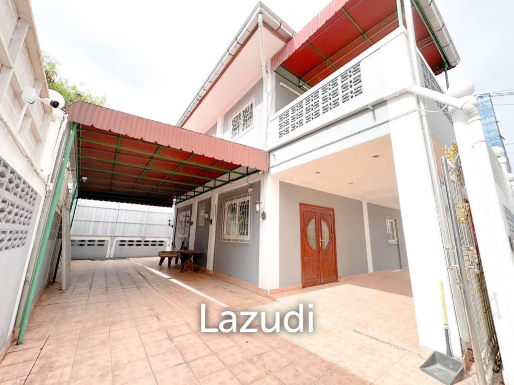 picture 3 Beds 3 Baths 400 SQ.M.  House  in Central Pattaya - 1/30