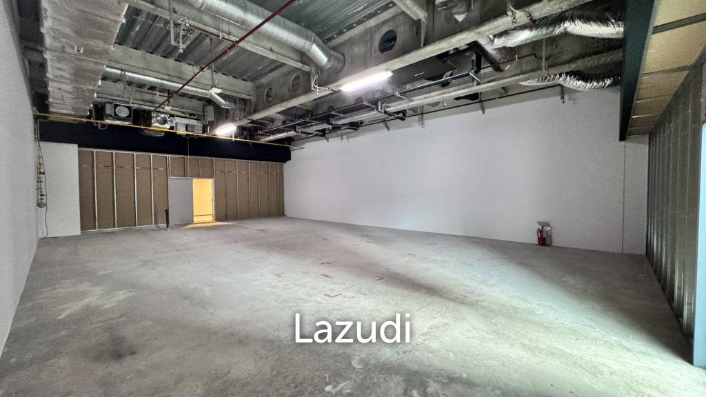 รูป Modern Retail Space at O-NES TOWER in Bangkok - รูปที่ 3/10