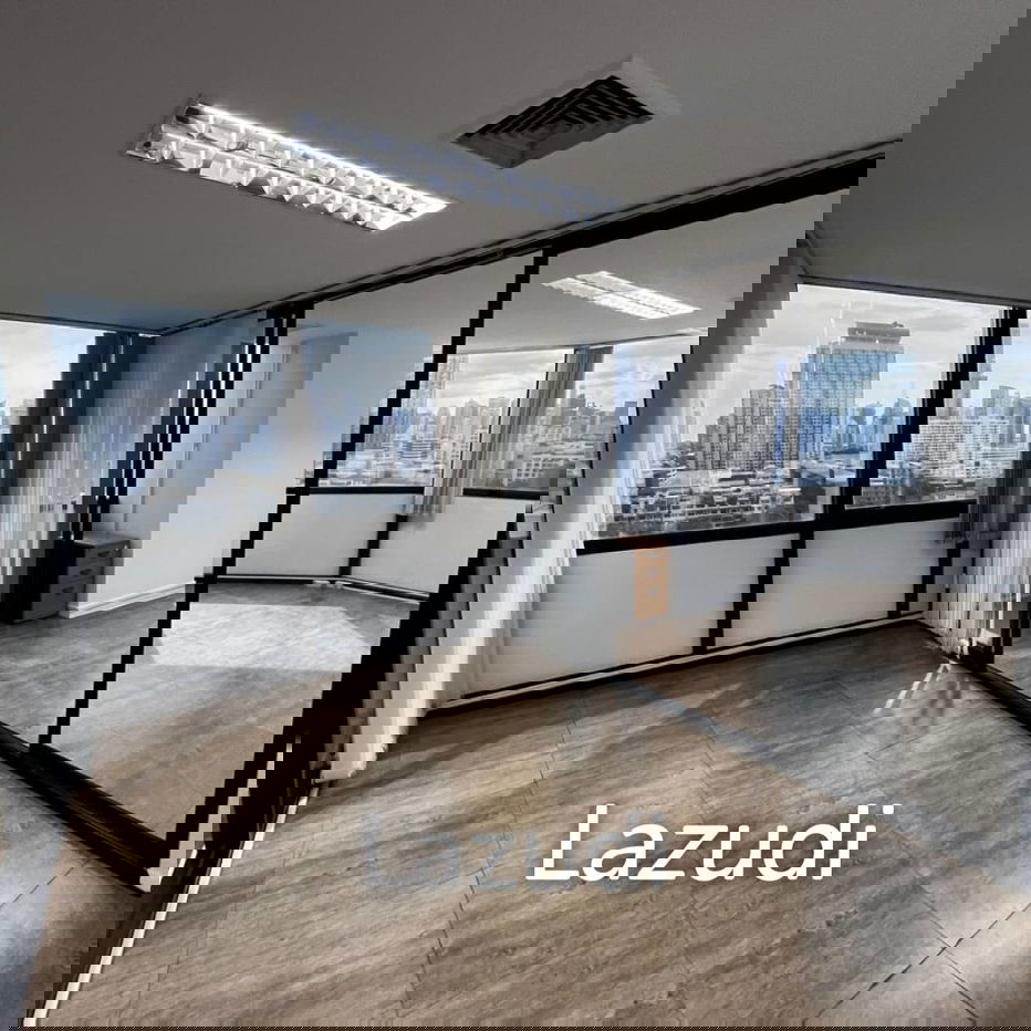 รูป Modern Furnished Office Space in Khlong Tan Nuea Bangkok - รูปที่ 4/28