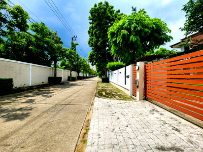 Houses for rent Bangkok Arts&Crafts College : Baan Ladprao Exclusive Rescidence