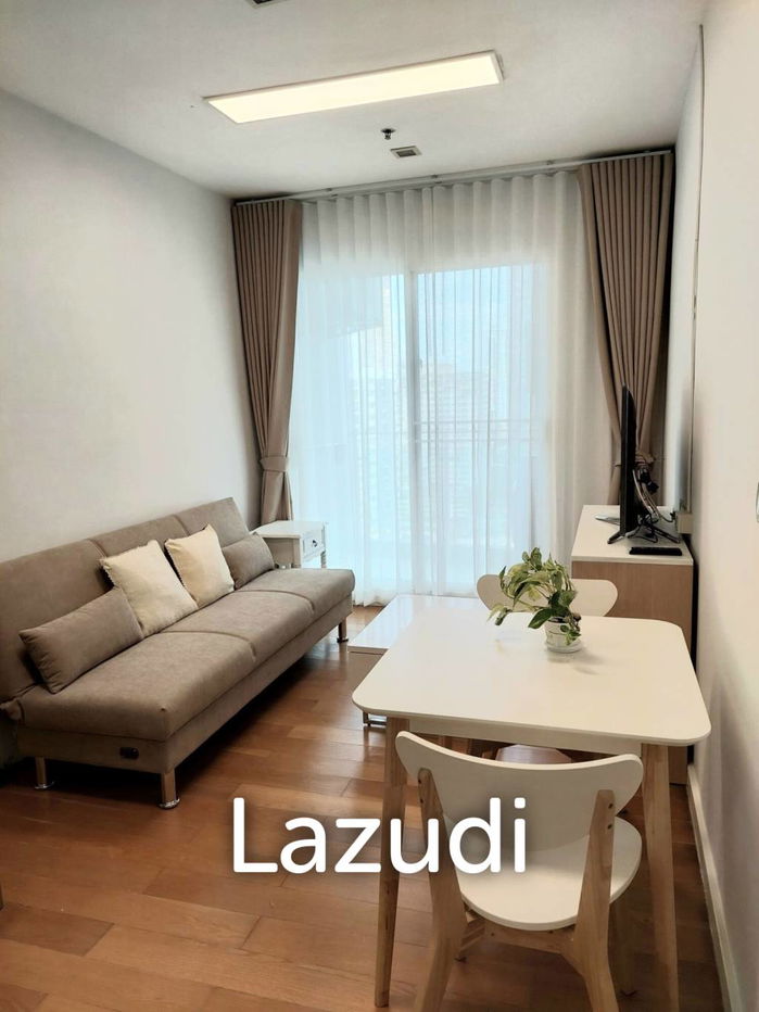 picture Luxurious 1-Bed Condo at Condolette Ize Ratchathewi - 1/12
