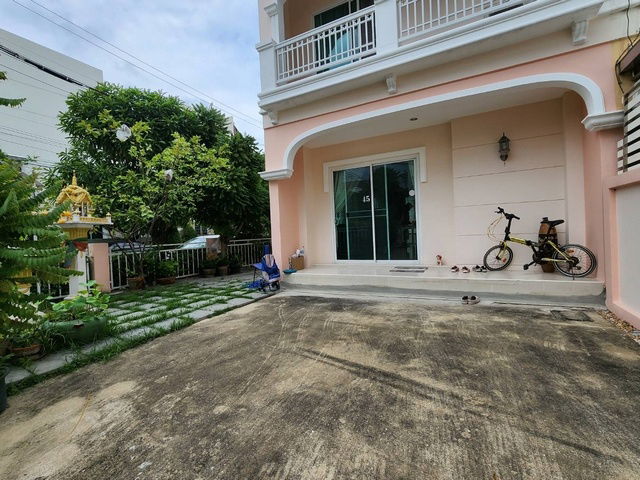 picture FOR SALE  TOWNHOUSE PROPERTY  5900000 BAHT. - 3/8