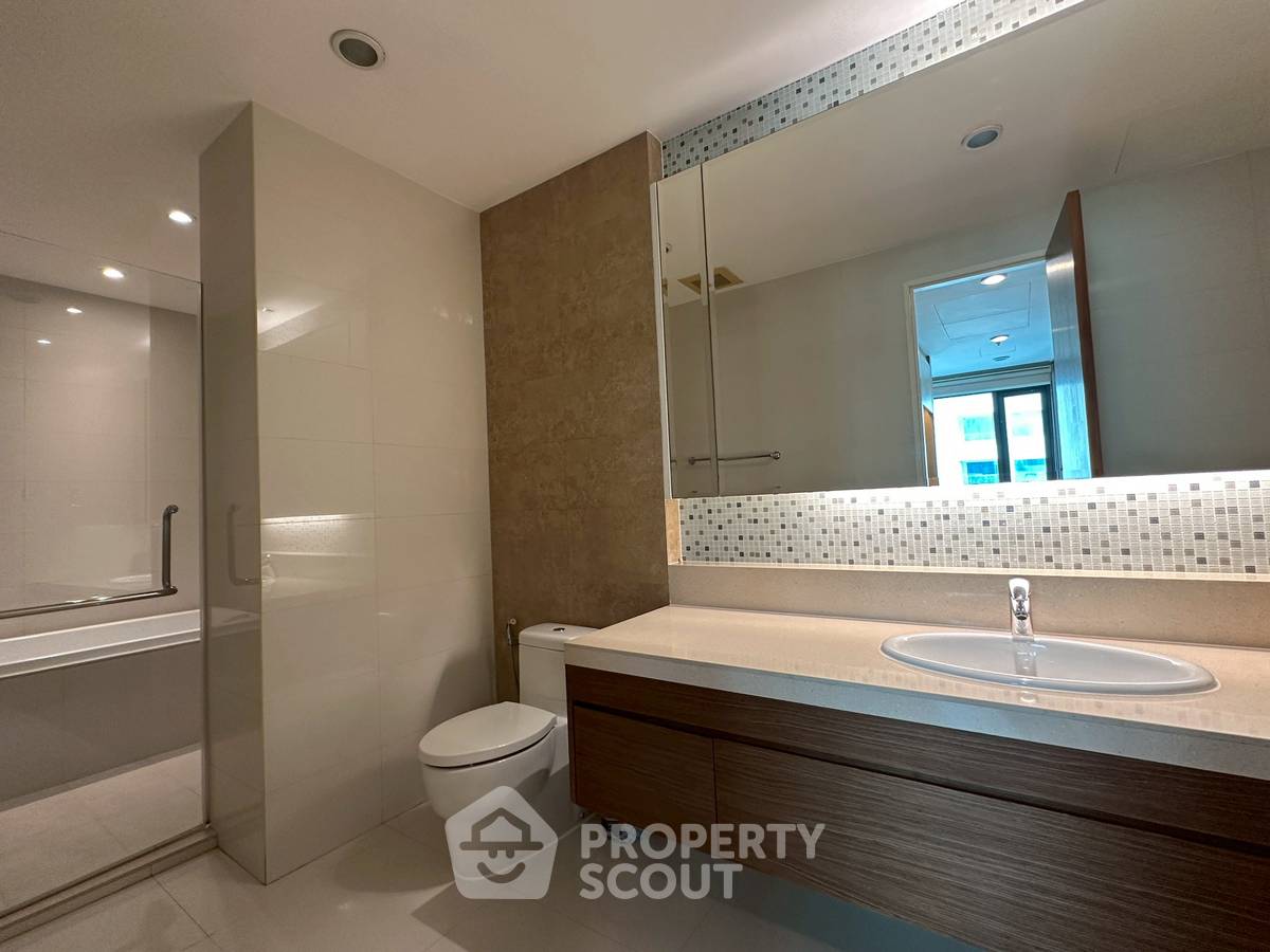 picture 3-BR Condo at Bright Sukhumvit 24 Condominium near BTS Phrom Phong (ID 2454029) - 8/11