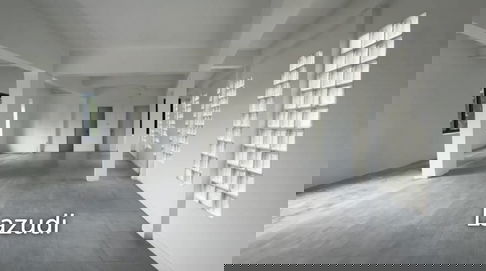 Modern Retail Space in Thung Maha Mek, Sathon