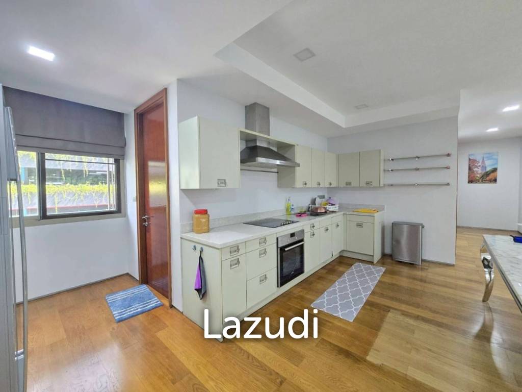 picture 3 Bed 3 Bath 210 SQ.M Ficus Lane Condominium - 16/32