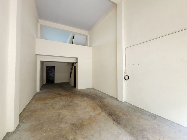 picture FOR SALE  COMMERCIAL BUILDING PROPERTY  2950000 BAHT. - 5/8