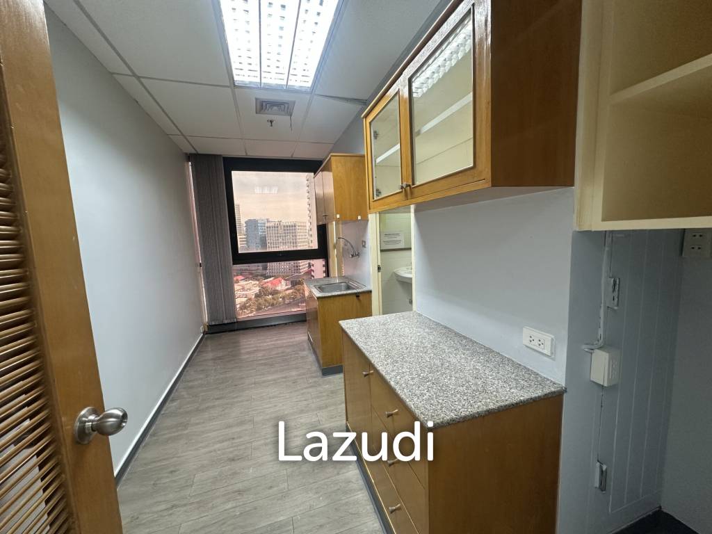 รูป สำนักงานให้เช่าไม่มีเฟอร์นิเจอร์ที่สุริยวงศ์ บางรัก กรุงเทพฯ - รูปที่ 6/8