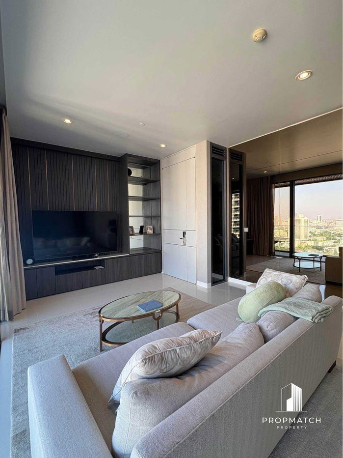 รูป PM005834✨Flash Deal ✨Vittorio Sukhumvit 39  ( 2Bed 3Bath 126.43SQM.) แต่งครบพร้อมอยู่ !! เพียง 155,000 บาทต่อเดือน Tel.0981315848 @propmatch - รูปที่ 3/17