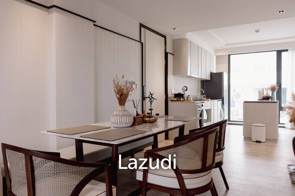 picture Luxury Beachfront condo in the heart of the city - 8/26