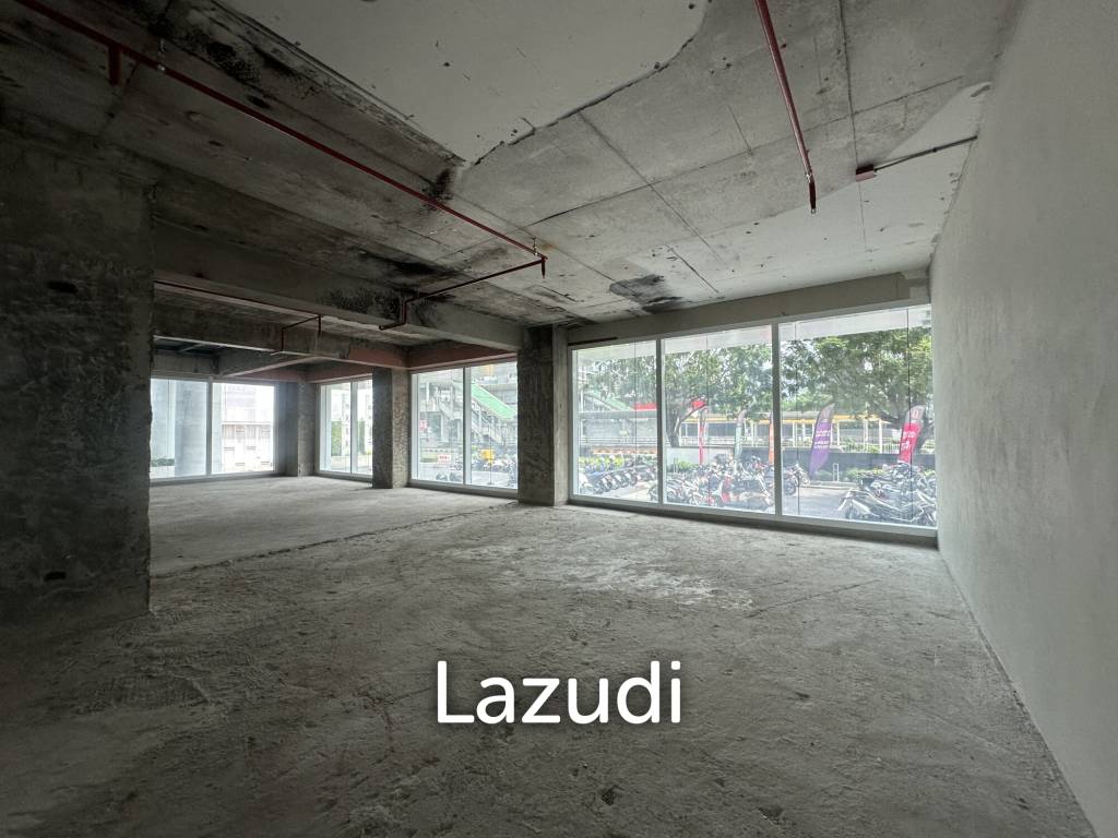 picture Spacious Retail Space in Sathorn Prime Bangkok - 2/5